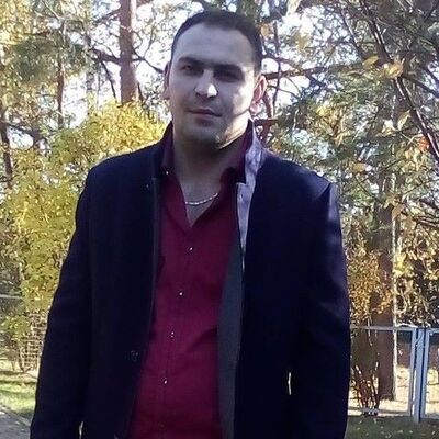  ,   Vadim, 33 ,   