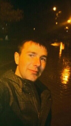  ,   Viktor, 35 ,   