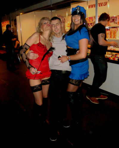  ,   Dobrij, 37 ,   ,   , c 