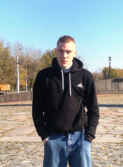  ,   Sasha, 21 ,   ,   