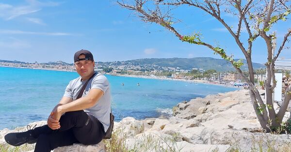  ,   Akmal, 31 ,   ,   