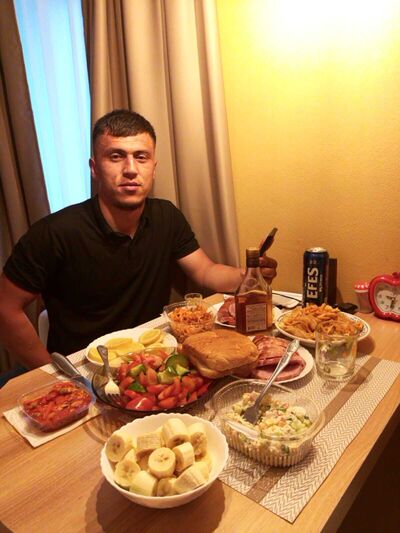 ,   Amir, 29 ,   ,   