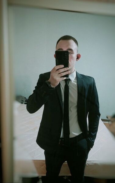  ,   GaryLonsdale, 28 ,   ,   