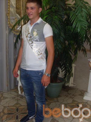  3299882  Maxim, 31 ,    