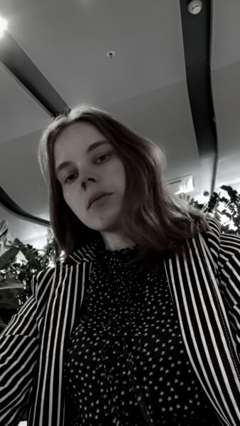  ,   Vlada, 21 ,   ,   , c 