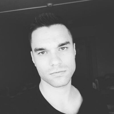  --,   Max, 33 ,   ,   , c 