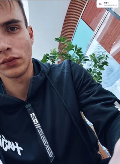  ,   Maxim, 22 ,   ,   