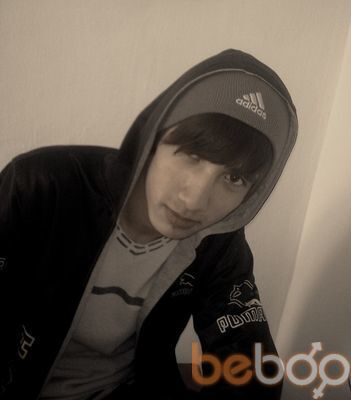 ,   Samat, 32 ,   