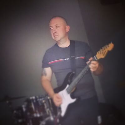 -,   Anton, 42 ,   ,   
