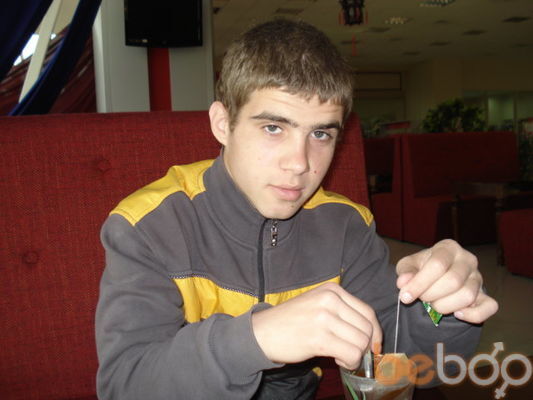  ,   Valik, 32 ,   