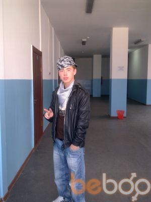  ,   Ruslan, 32 ,  