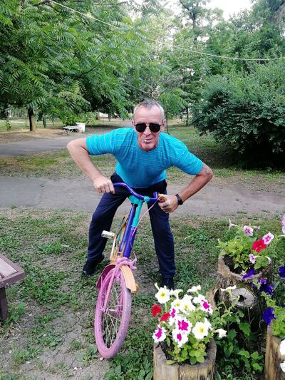  ,   Vadim, 54 ,   ,   
