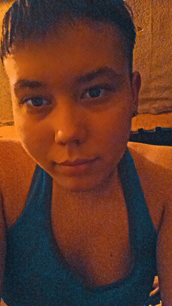 ,   Angelina, 21 ,   c , 