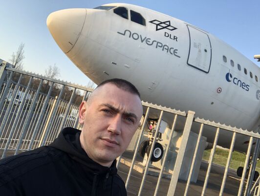  Adenau,   Oleg, 32 ,   ,   