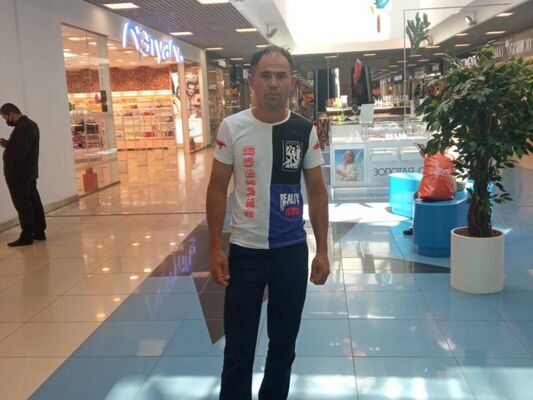  ,   Sheroz, 37 ,   ,   