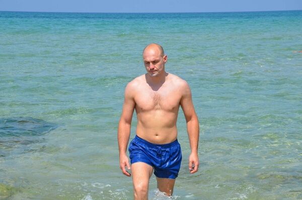  ,   Anton, 45 ,   ,   , c 