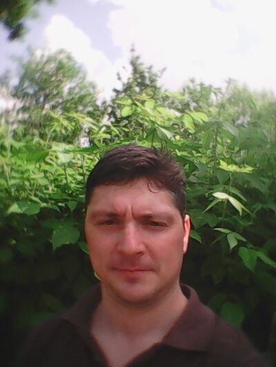  ,   Nik, 48 ,   