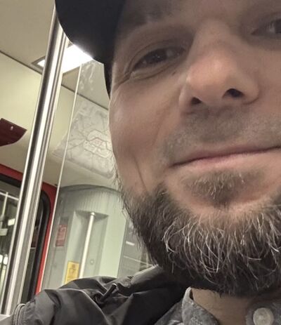  ,   Artur, 39 ,   ,   , c , 