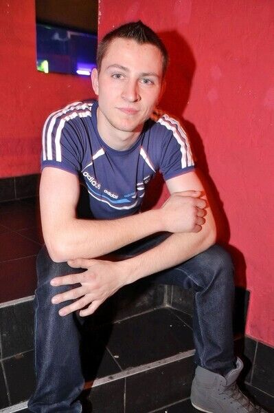  ,   Denis, 36 ,   ,   