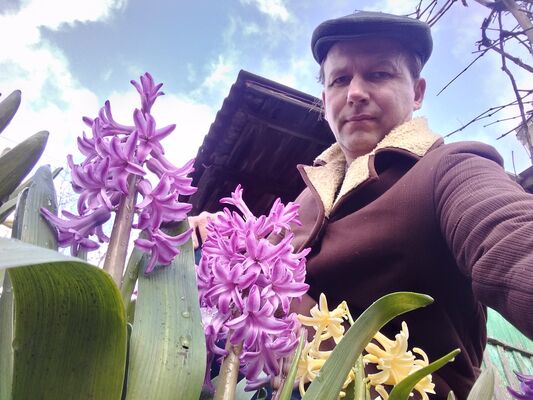  ,   ALEX, 48 ,  