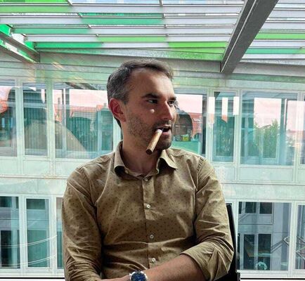 ,   Rafael, 35 ,     , c 