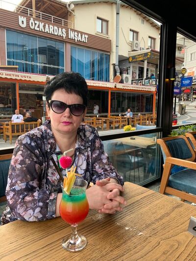  ,   Elena, 55 ,   c 