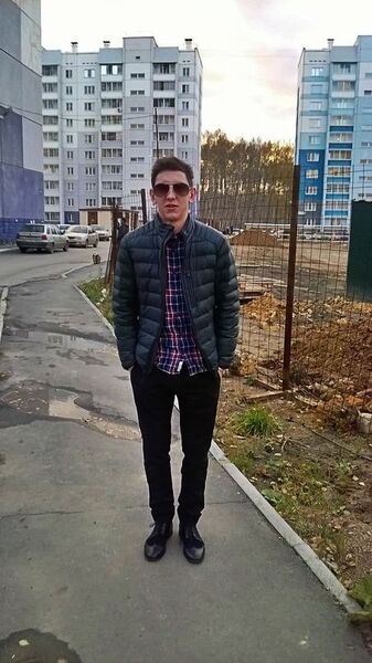  ,   Aleks Spens, 32 ,   ,   , c 