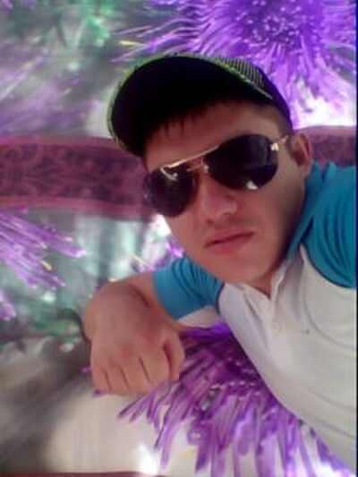  ,   Nikol, 34 ,   