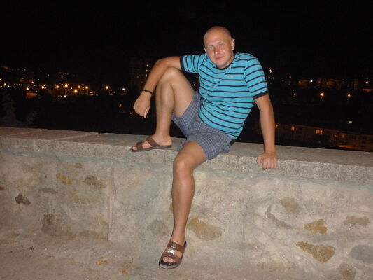  ,   Nick, 39 ,   