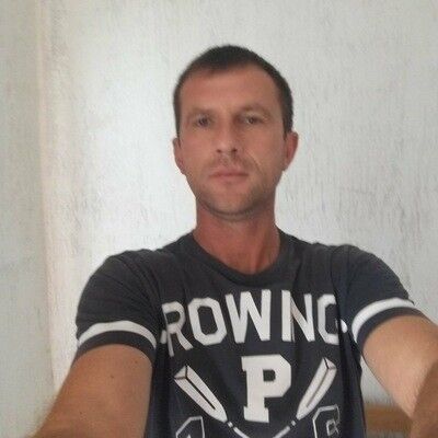  17464472  Alecs, 46 ,    