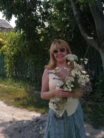  ,   Alina, 57 ,  