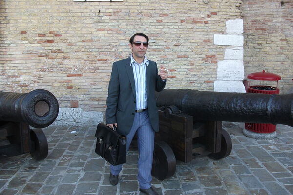  ,   Nikos, 55 ,   ,   , c 