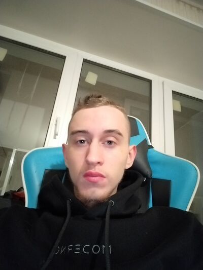   ,   Artem, 22 ,   ,   