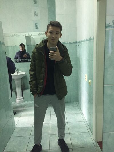  ,   Eldar, 25 ,  