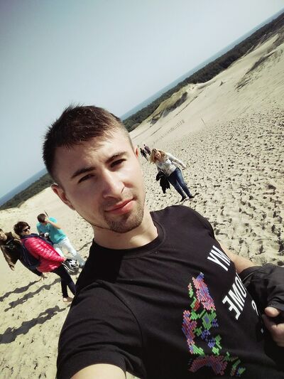  ,   Victor, 33 ,   ,   , c 