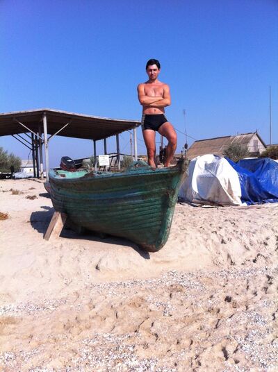  ,   Dorin, 44 ,   ,   , c 