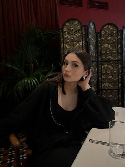  ,   Anastasia, 21 ,  