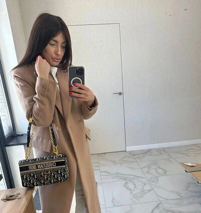  ,   Eva, 30 ,   ,   