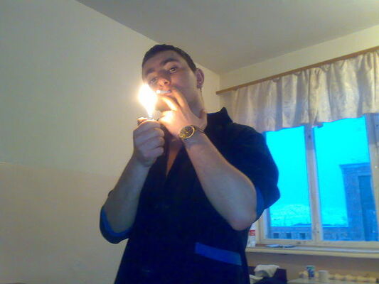  ,   DaV GaLsTyAn, 32 ,   