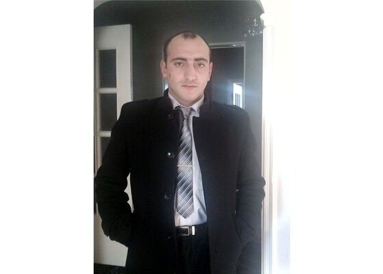  ,   Artur, 37 ,   ,   , c , 