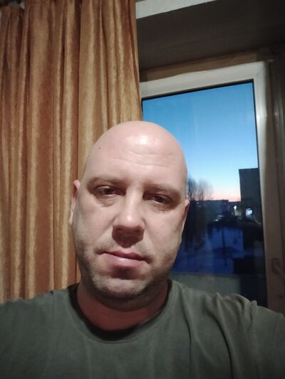  ,   Ewgeniu, 41 ,     , c 