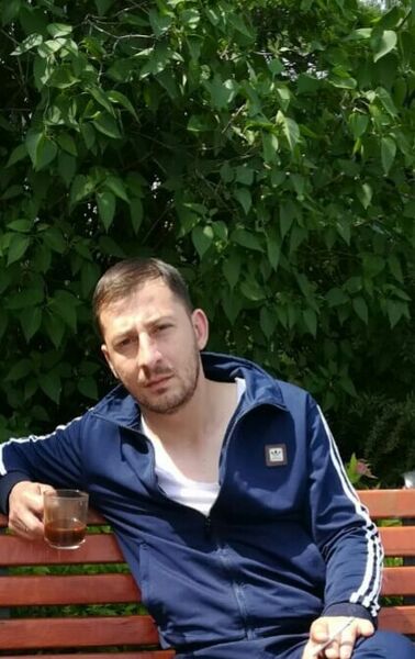  ,   Albert, 40 ,   c 