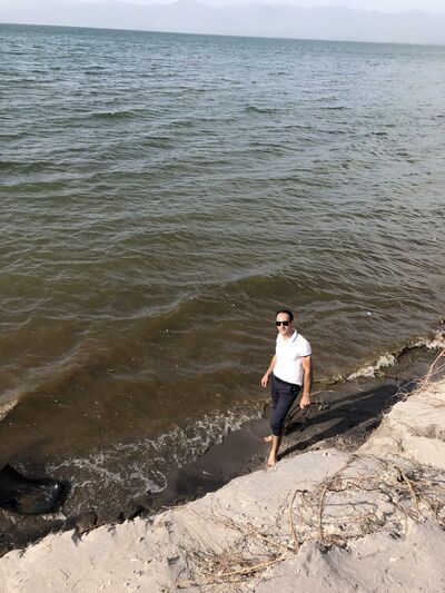  ,   Vahan, 34 ,   ,   