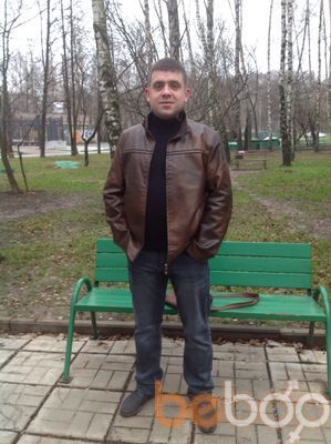  ,   Valentin, 44 ,   