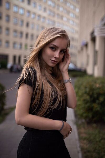  ,   Angelina, 31 ,   ,   