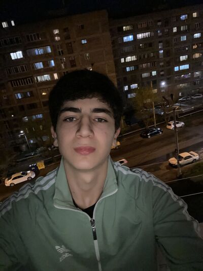  ,   Davv, 22 ,   ,   