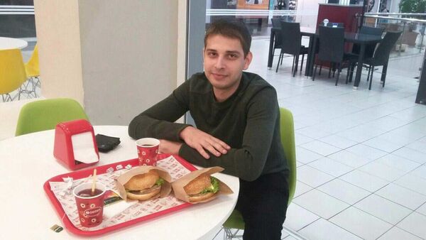  ,   Artur, 31 ,   ,   , c 