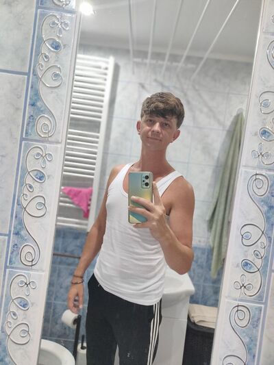  ,   Beniamin, 30 ,   ,   