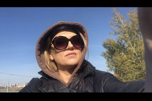  ,   Hellen, 47 ,   ,   