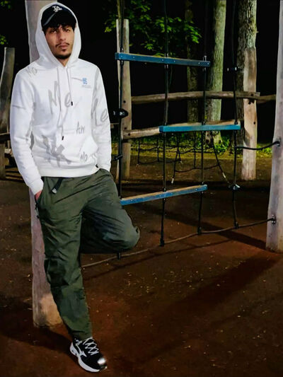  ,   Chichiii, 27 ,   ,   